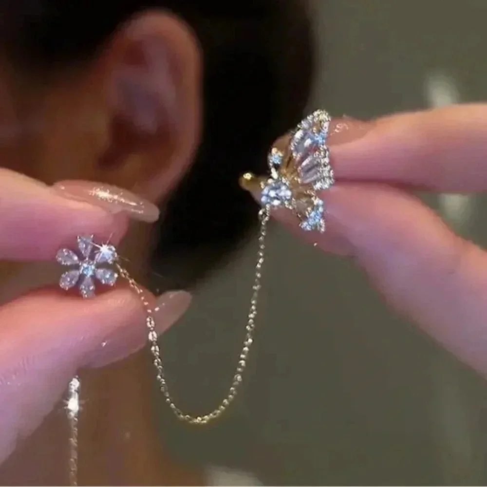 New! Rhinestone One-piece Butterly Earring - Picture 3 of 5